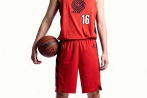 九游娱乐-中国队对开拓者