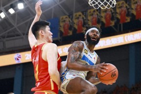 cba季后赛半决赛首场辽宁对阵广厦